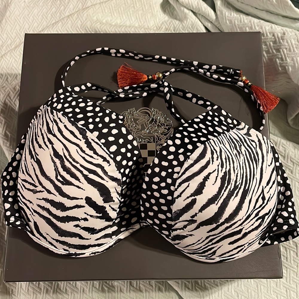Victoria’s Secret bikini top